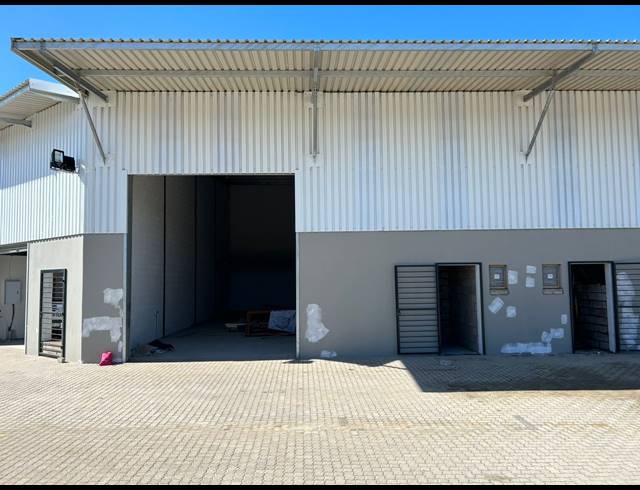 240M² WAREHOUSE TO LET IN FISANTEKRAAL